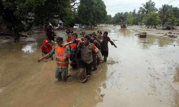 Banjir Bandang Luwu Utara Sulsel Akibatkan Puluhan Rumah Hanyut Terbawa Arus