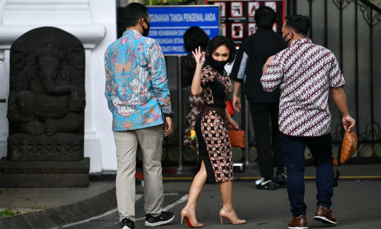 Presiden Jokowi Minta Bantuan Artis, Penyanyi dan Seniman Untuk Sosialisasikan Protokol Kesehatan