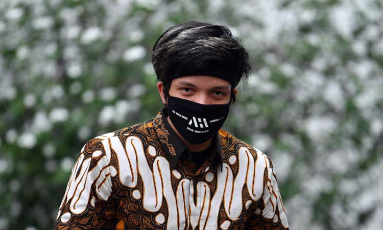 Presiden Jokowi Minta Bantuan Artis, Penyanyi dan Seniman Untuk Sosialisasikan Protokol Kesehatan
