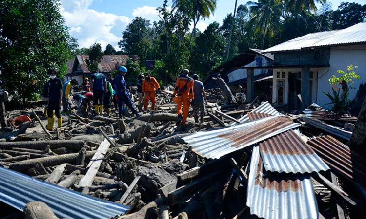 Hari Kelima Evakuasi Banjir Bandang Luwu Utara, 18 Orang Masih Belum Ditemukan