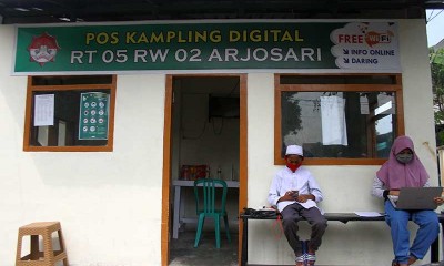 Pos Kamling Digital di Malang Dijadikan Tempat Belajar Siswa Karena Ada Wifi Gratis