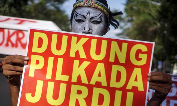 Warga Solo Jawa Tengah Gelar Aksi Dukung Pilkada Damai