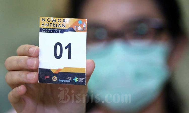 Tenaga Kesehatan Gelar Simulasi Uji Klinis Vaksin Covid-19 di Jawa Barat