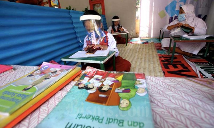 Warung Internet Gratis di Bandung Dorong Semangat Belajar di Tengah Pandemi Covid-19