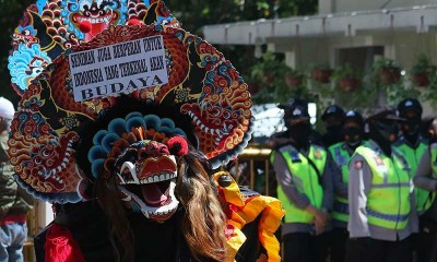 Pekerja Seni Surabaya Gelar Aksi Mendesak Pemkot Surabya Izinkan Kegiatan Acara Kesenian