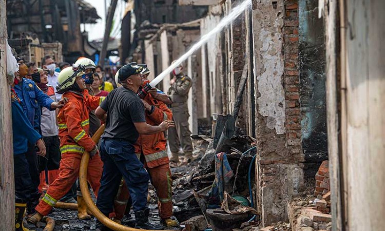 Kebakaran di Duri Selatan Jakarta Barat Mengakibatkan 974 Warga Kehilangan Tempat Tinggal 