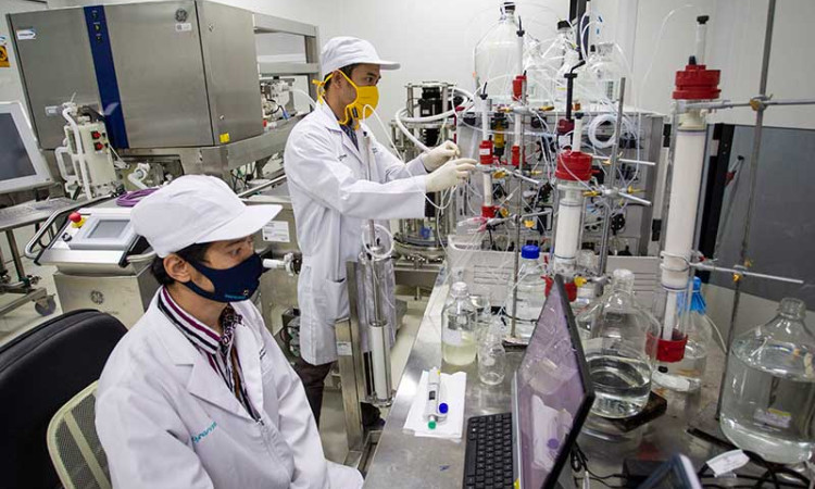 Vaksin Covid-19 Buatan Indonesia Akan Selesai Diproduksi Pada 2021