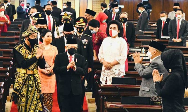 Presiden Joko Widodo Mengenakan Kain Tenun Khas Sabu Raijua dari NTT Saat Hadiri Sidang Tahunan MPR