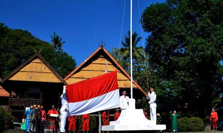 Masyarakat di Kabupaten Gowa Sulsel Gelar Upacara Bendera HUT RI Ke-75 Lebih Awal