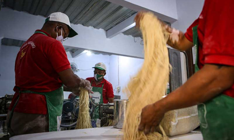 Industri Mie Rumahan Mengalami Penurunan Produksi Akibat Pandemi Covid-19