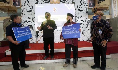 Bank Indonesia KPw Jawa Barat Berikan Bantuan 300 Paket Sembako dan APD Kepada Pemkot Bandung