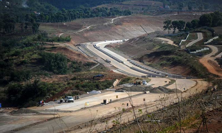 Kementerian PUPR Menyatakan Hingga Akhir 2020 Proyek Jalan Tol Mendatangkan Investasi Hingga Rp100 Trilun