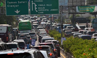 Jelang PSBB Total DKI Jakarta, Jalur Puncak Kembali Padat