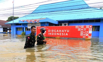 Banjir di Putussibau Kalimantan Barat Belum Surut, Aktivitas Warga Lumpuh Total
