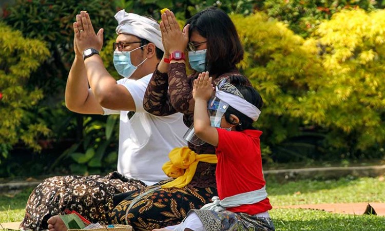 Ibadah Perayaan Hari raya Galungan di Jakarta Terapkan Protokol Kesehatan