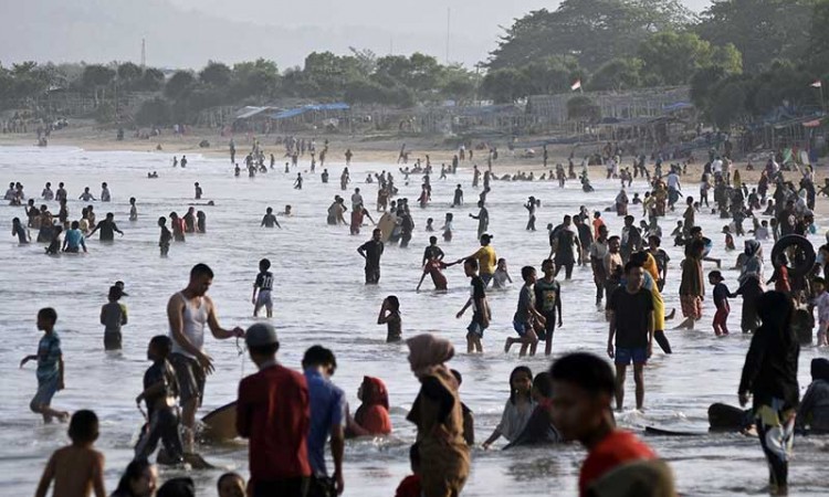 Pantai Santolo Menjadi Salah Satu Destinasi Wisata Populer di Garut Bagian Selatan