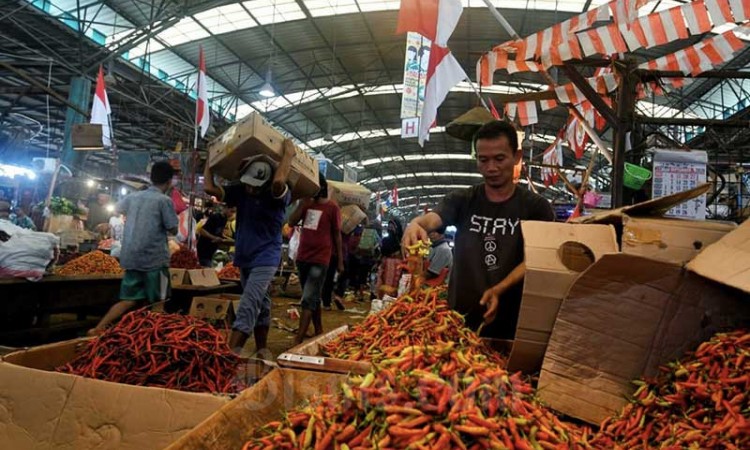 Indonesia Dipastikan Alami Resesi Ekonomi, Sejumlah Pasar Tradisional Mulai Sepi Pembeli