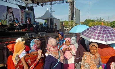 Konser Musik Dangdut di Tegal Jawa Tengah Hiraukan Protokol Kesehatan