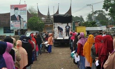 Pembagian Bantuan Beras Progam Keluarga Harapan di Sumatra Barat