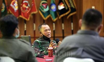 Danpussenif Letnan Jenderal TNI Besar Harto Karyawan Jelasakan Isi Buku 8 Kekuatan Cakra