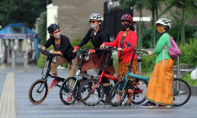 PBI Kampanyekan Gerakan Selasa Bersepeda Dengan Kebaya