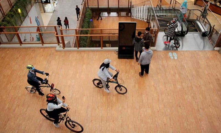Nipah Mall di Makasar Perbolehkan Pengenjung Bersepeda di Dalam Mall