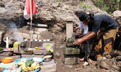 Penghayat Kepercayaan Pahoman Sejati Lakukan Ritual Bhakti Alam di Lereng Gunung Merapi