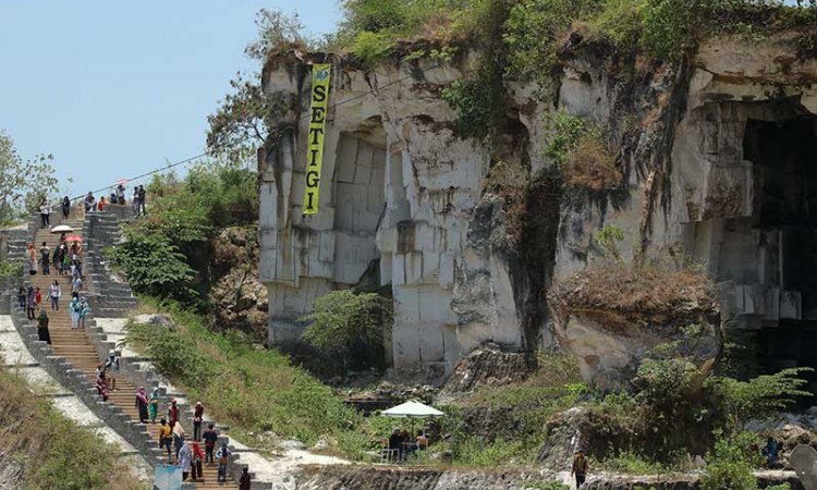Bekas Tambang Kapur di Gresik Dijadikan Tempat Wisata