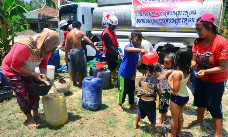 Warga di Grobogan Jateng Kesulitan Air Bersih Akibat Musim Kemarau