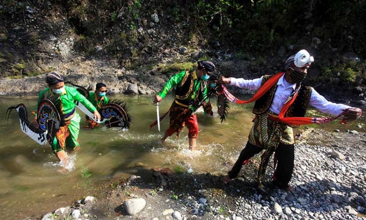 Upacara Adat Kembul Sewu Dulur di Yogyakarta Digelar Dengan Penerapan Protokol Kesehatan