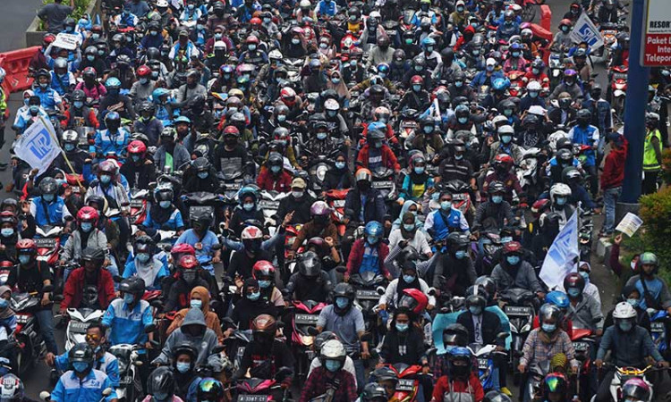 Buruh di Banten Gelar Aksi Damai Menolak UU Cipta Kerja