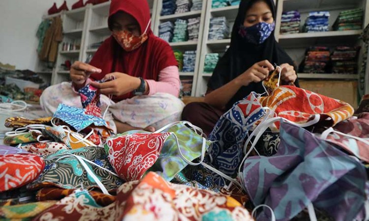 Industri Batik di Surabaya Bedayakan Kaum Difabel