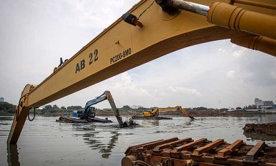 Antisipasi Banjir, Pemprov DKI Jakarta Bersihkan Endapan Lumpur Waduk Ria Rio