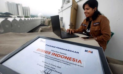 Harian Bisnis Indonesia Terima Penghargaan Dari PT Kereta Api Indonesia (Persero)