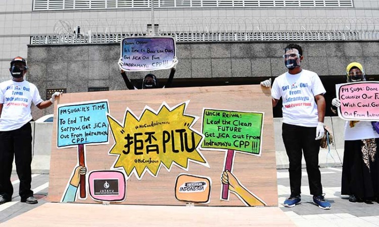 Aktivis Lingkungan Gelar Aksi di Depan Kedubes Jepang Terkait Pembangunan PLTU di Indramayu