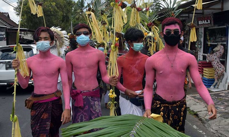 Tradisi Ngerebeg di Bali Digelar di Tengah Pandemi Covid-19