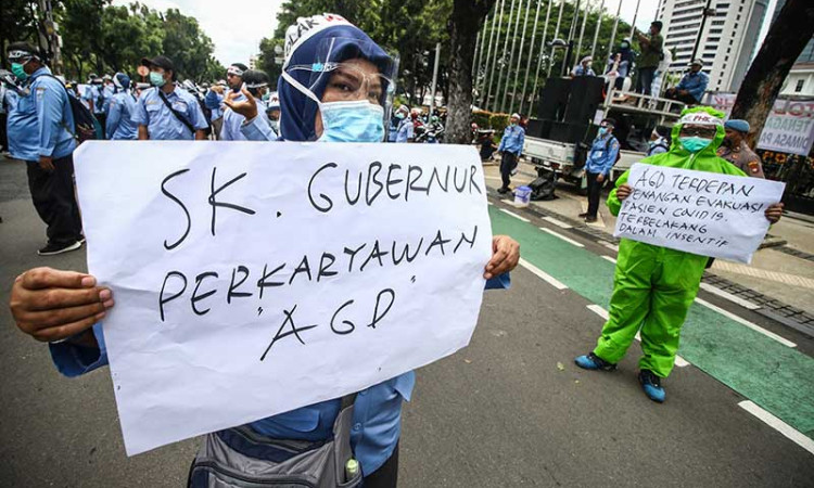 Pekerja Ambulans Gawat Darurat Dinas Kesehatan DKI Jakarta Gelar Aksi Unjuk Rasa