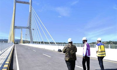 Presiden Joko Widodo Resmikan Jembatan Teluk Kendari