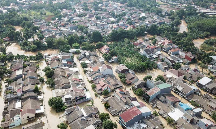 Kali Cikeas Meluap, Sejumlah Wilayah di Bekasi Terendam Banjir