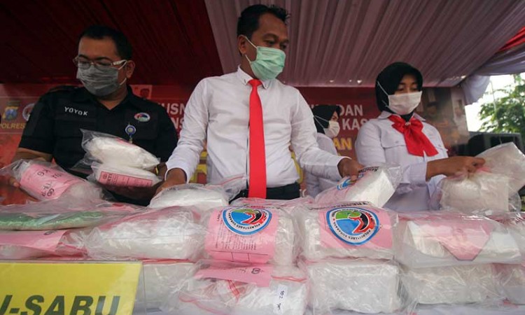 Satresnarkoba Polrestabes Surabaya Musnahkan Barang Bukti Narkotika