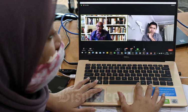 Bisnis Indonesia Gelar Webinar Bertajuk Economic Outlook 2021 : Menebak Arah Ekonomi 2021, Peluang dan Tantangan