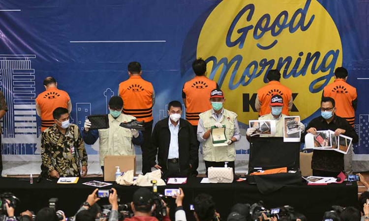 Menteri Kelautan dan Perikanan Edhy Prabowo Ditangkap KPK