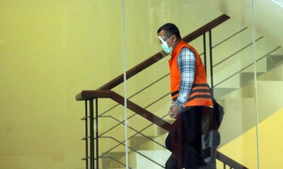 Kenakan Rompi Tahanan, Menteri Kelautan dan Perikanan Edhy Prabowo Jalani Pemeriksaan di KPK