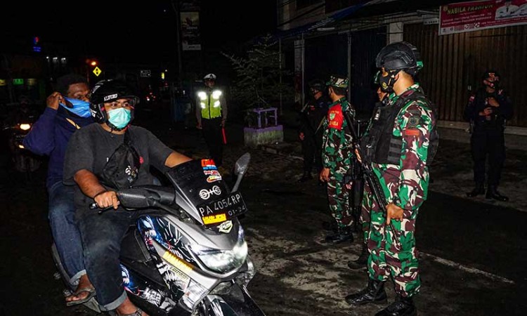 TNI dan Polri Tingkatkan Patroli Untuk Antisipasi Keamanan Jelang HUT OPM
