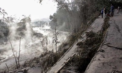 Jalur Lahar Panas Gunung Semeru di Lumajang Jawa Timur