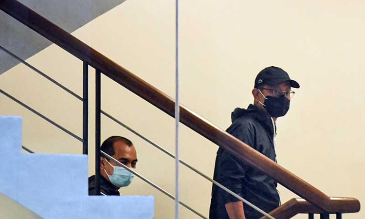 Ditetapkan Jadi Tersangka, Menteri Sosial Juliari P Batubara Menyerahkan Diri ke KPK