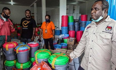 Distribusi Logistik Pilkada Serentak di Kabupaten Keerom Papua