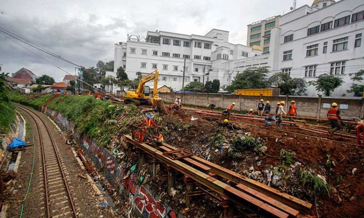 Proyek Pembangunan Jalur Rel Ganda Kereta Api Bogor-Sukabumi Akan Selesai Pada Agustus 2021