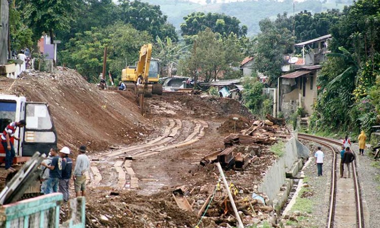 Proyek Pembangunan Jalur Rel Ganda Kereta Api Bogor-Sukabumi Akan Selesai Pada Agustus 2021