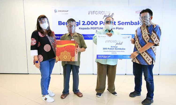 FIF Group Serahkan Bantuan Kepada 2.000 Anggota Pertuni & Yatim Piatu